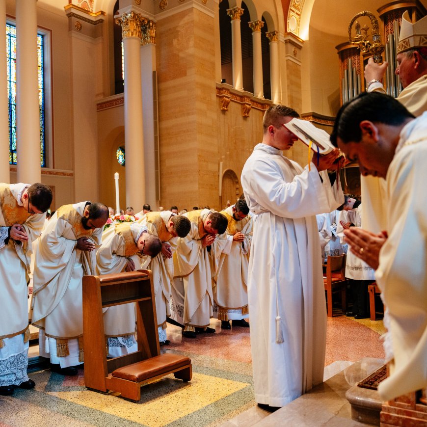 America’s New Catholic Priests: Young, Confident and Conservative