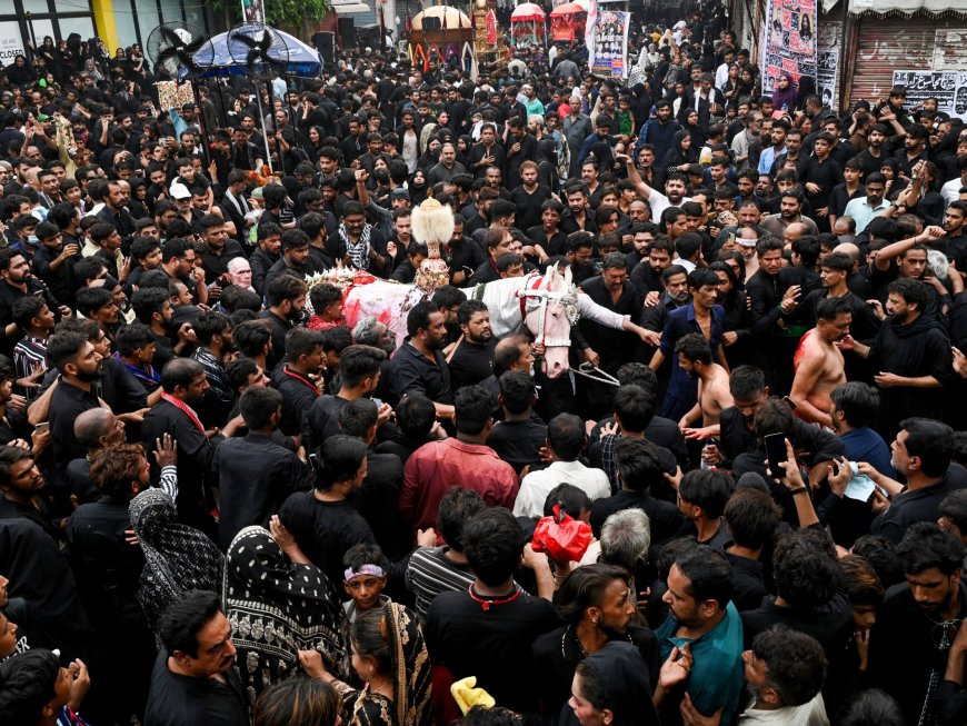 Photos: Muslims worldwide mark Ashura