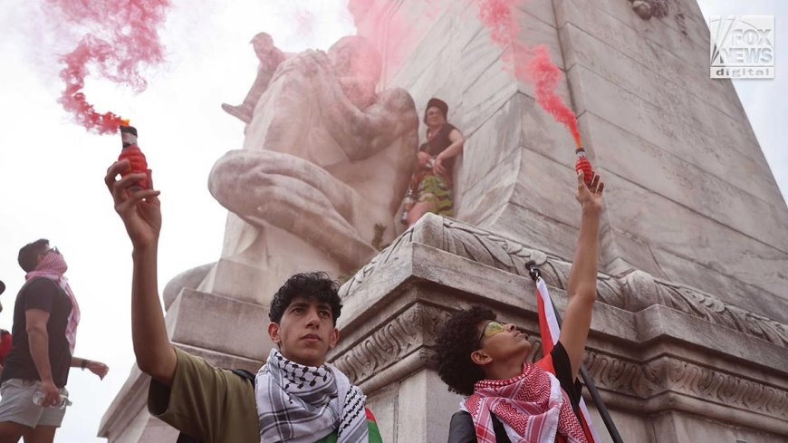 SEE IT: The most dramatic photos from Wednesday's pro-Hamas Washington, D.C. protests