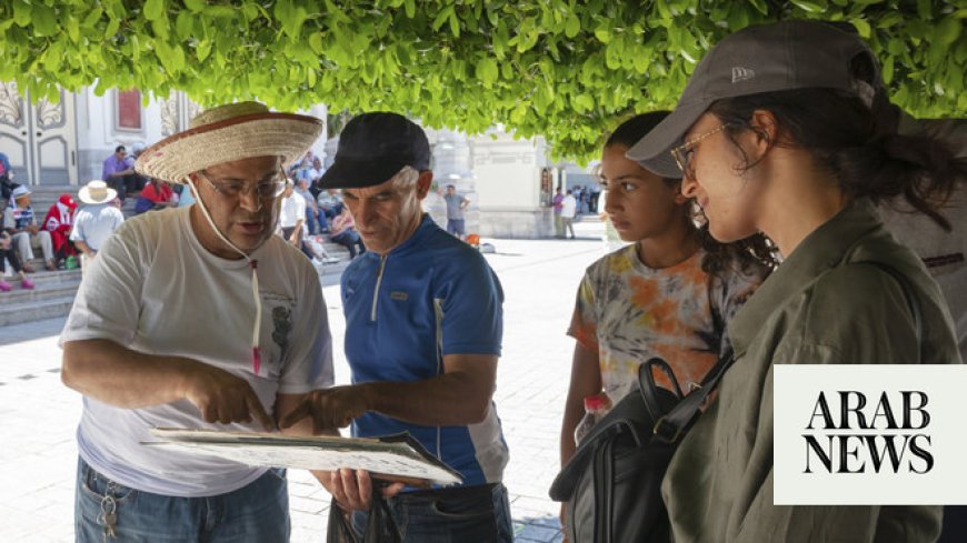 First Tunisian presidential hopeful submits candidacy