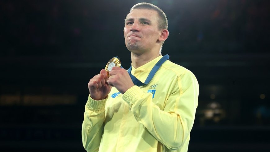 Ukraine's Volodymyr Zelenskyy thanks boxer Oleksandr Khyzhniak for Olympic gold amid Russian war