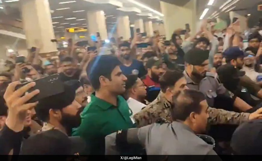 Arshad Nadeem Gets Hero's Welcome In Pakistan, Set To Receive Hilal-e-Imtiaz For Olympics Gold