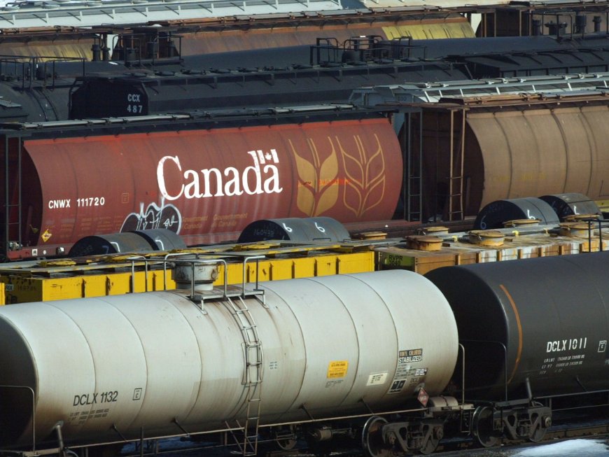 Canada tells rail companies, unions to avoid crippling stoppage