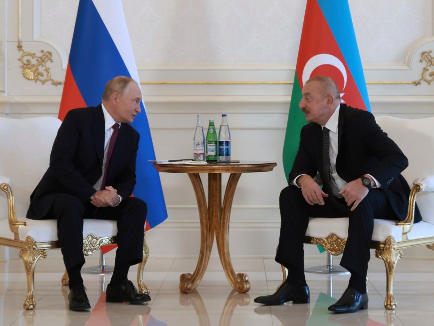 Putin offers to mediate Azerbaijan-Armenia peace deal on trip to Baku