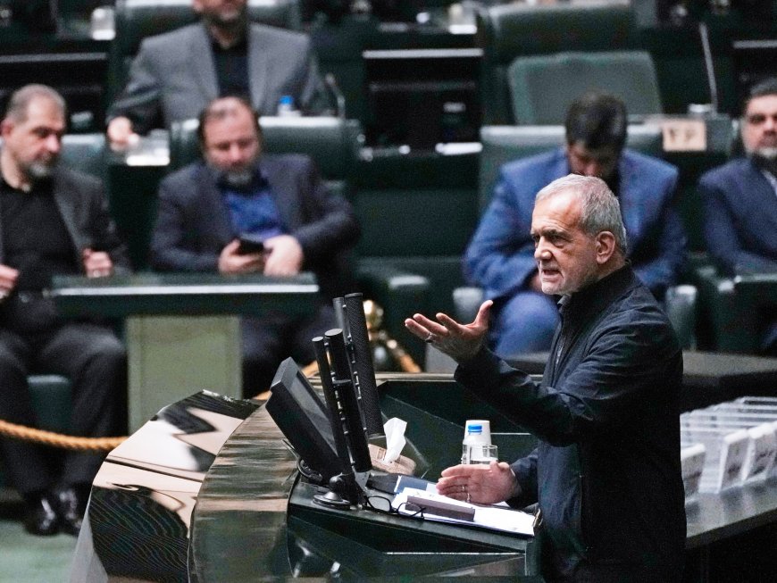 Iran parliament approves president’s entire cabinet, a first since 2001