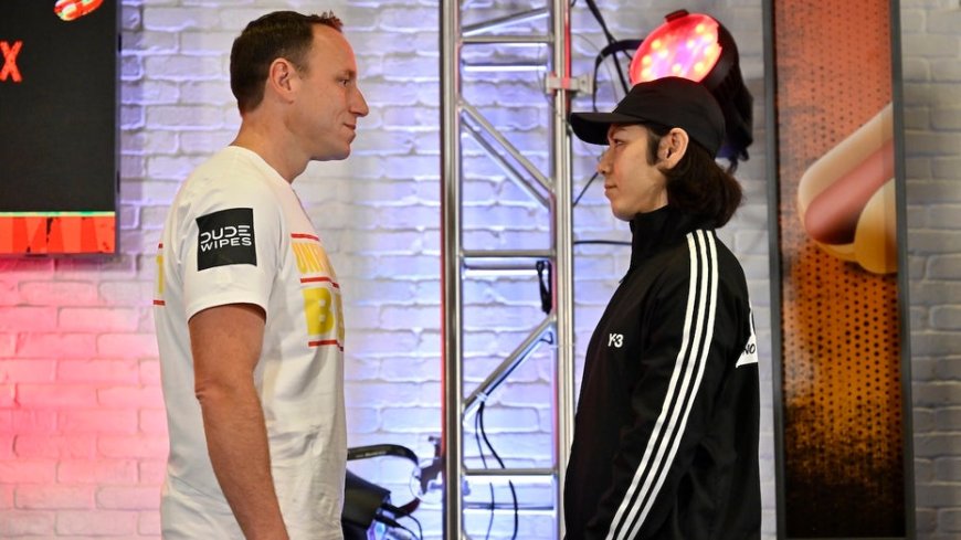 Joey Chestnut breaks world record in hot dog eating vs. Takeru Kobayashi 15 years after last meeting