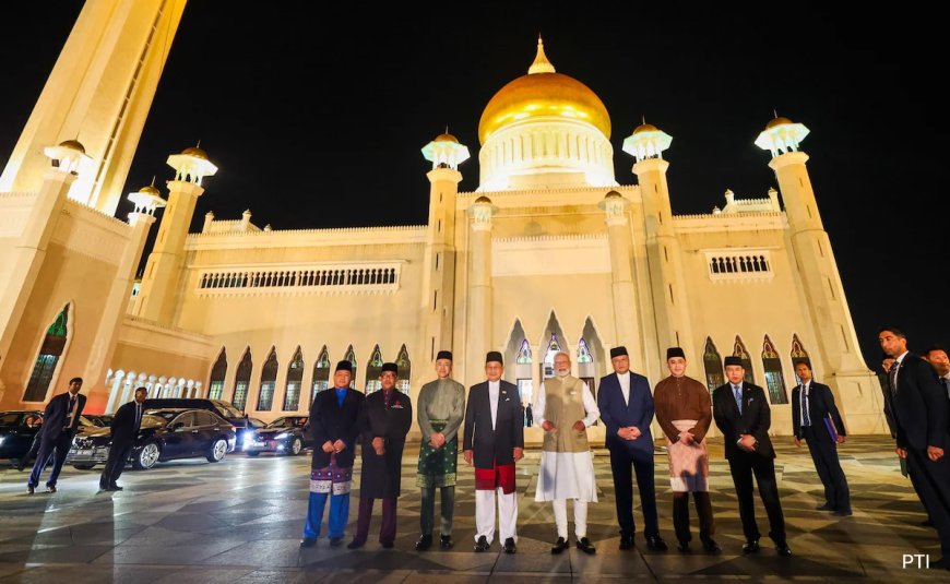 PM Modi, On Historic Visit To Brunei, Goes To Iconic Mosque, Meets Families