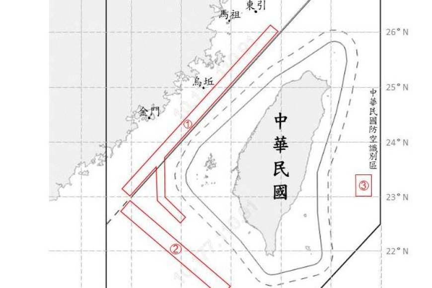 國軍忙搜救 共軍今晨聯合戰備警巡攪局 19共機出海