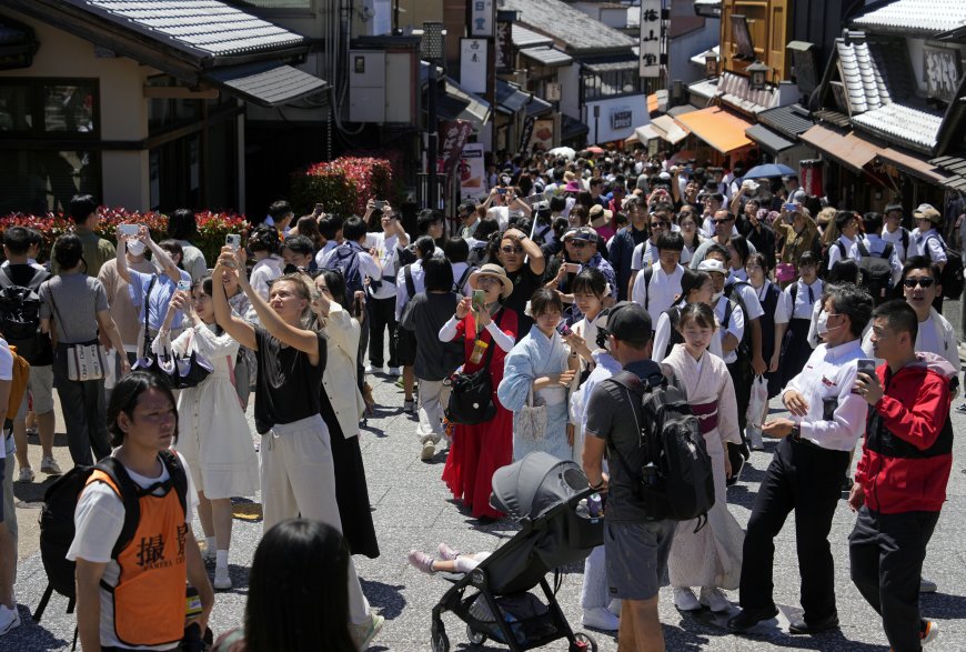 中日韓旅遊部長簽署聯合宣言 2030年達成4000萬人次互訪