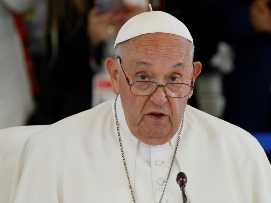 Pope Francis tells US Catholics to choose ‘lesser evil’ in coming election