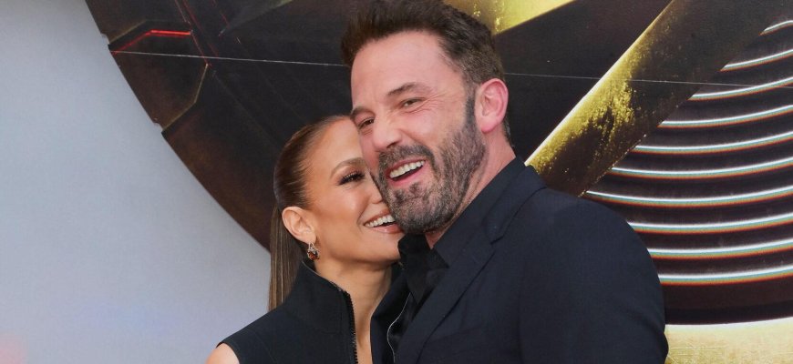 Jennifer Lopez And Ben Affleck Seen 'Kissing,' 'Holding Hands' In First Joint Outing Amid Divorce